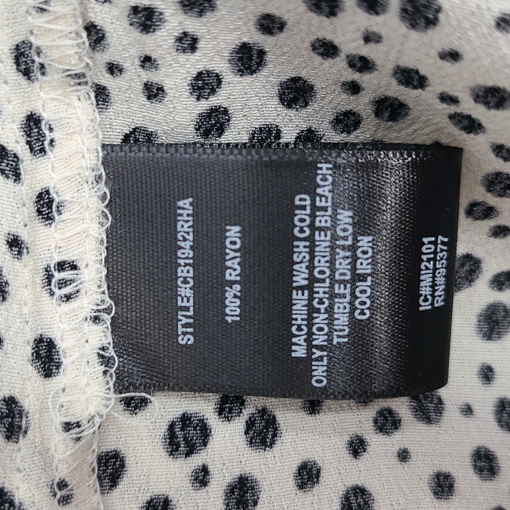 Sanctuary Cream & Black Spotted Off-The-Shoulder Top - Picture 10 of 11